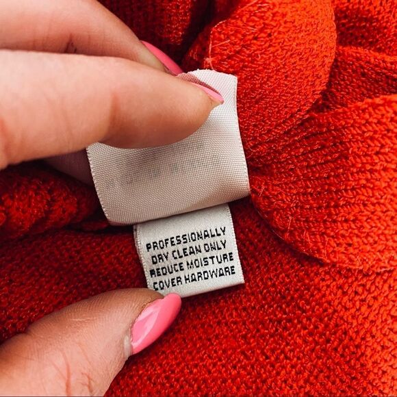 ST. JOHN Red Knit Sweater - Picture 13 of 16